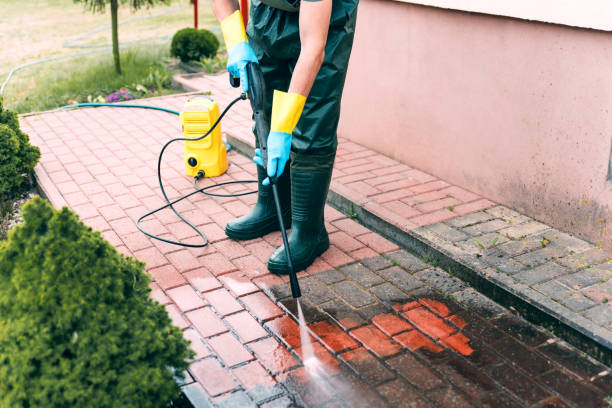 Best Pool Deck Cleaning in Raymond, WI